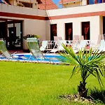 Boni Csaladi Wellness Hotel 3*
